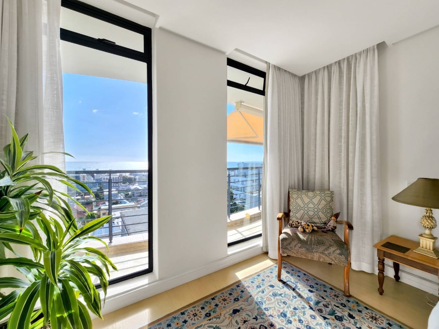 3 Bedroom Property for Sale in Sea Point Western Cape